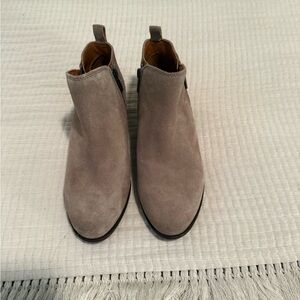 Lucky Brand LK Breah Suede Ankle Booties Taupe 7.5